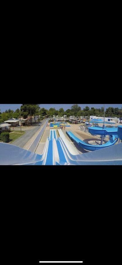 Camping 4 Etoiles Le Bosc Saint Cyrpien Mobil Home ภายนอก รูปภาพ